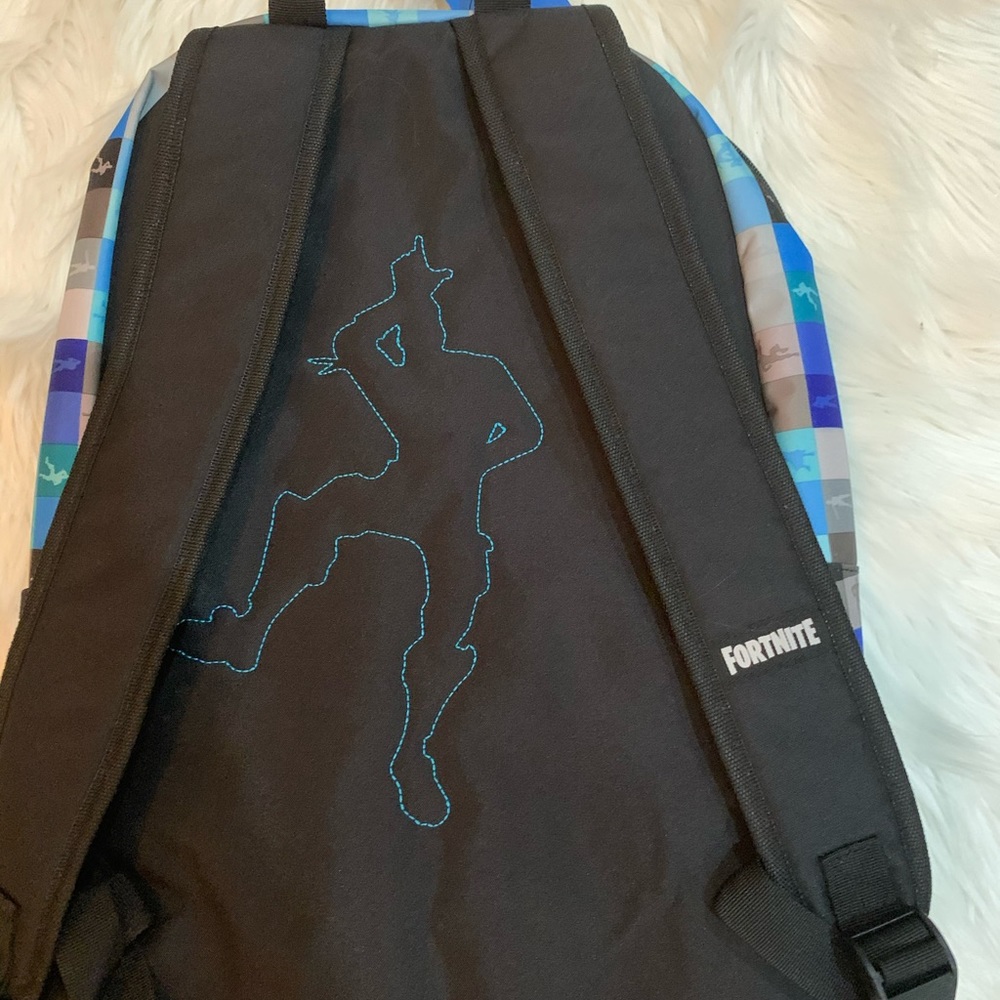 Backpack - Picture 2 of 4